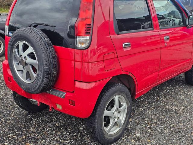 テリオスキッド Ｘ　４ＷＤ　スタッドレスタイヤ　キーレスエントリー　エアコン　パワステ　パワーウィンドウ　エアバッグ　フルフラット　カセット　衝突安全ボディ　ＡＢＳ（13枚目）