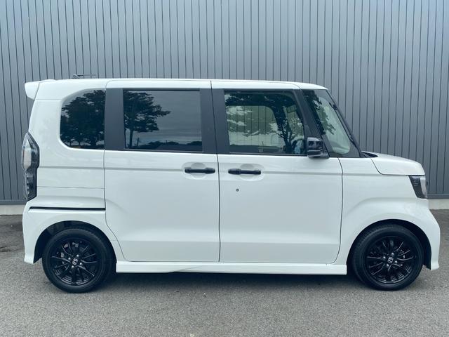 N-BOXカスタム Lスタイル+ブラック 衝突軽減ブレ-キ DVD再生 横滑り防止 シ-トヒ-タ- クルーズコントロール LEDライト ナビTV 地デジ スマキー フルオートエアコン パワーステアリング ABS USB(4枚目)