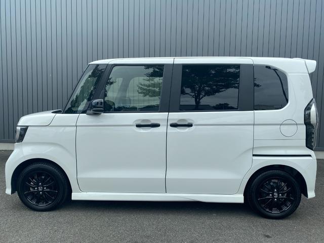 N-BOXカスタム Lスタイル+ブラック 衝突軽減ブレ-キ DVD再生 横滑り防止 シ-トヒ-タ- クルーズコントロール LEDライト ナビTV 地デジ スマキー フルオートエアコン パワーステアリング ABS USB(5枚目)