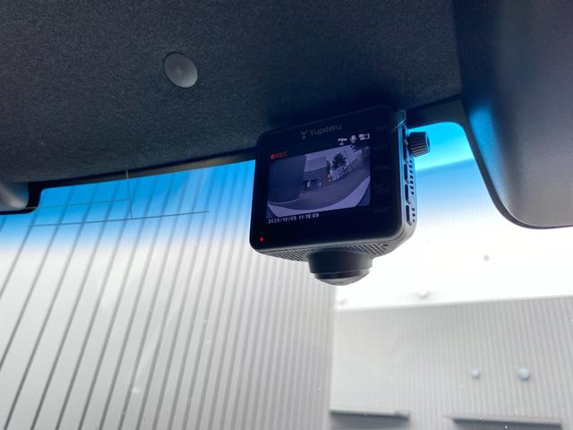 N-BOXカスタム Lスタイル+ブラック 衝突軽減ブレ-キ DVD再生 横滑り防止 シ-トヒ-タ- クルーズコントロール LEDライト ナビTV 地デジ スマキー フルオートエアコン パワーステアリング ABS USB(17枚目)
