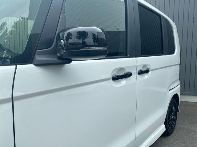 N-BOXカスタム Lスタイル+ブラック 衝突軽減ブレ-キ DVD再生 横滑り防止 シ-トヒ-タ- クルーズコントロール LEDライト ナビTV 地デジ スマキー フルオートエアコン パワーステアリング ABS USB(20枚目)