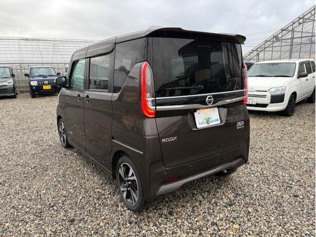 ルークス ハイウェイスター　Ｇターボ　全国保証２年　ナビ　フルセグ　全方位カメラ　両側パワースライドドア　オートライト　ＥＴＣ　前後ドラレコ　プッシュスタート　ベンチシート　プライバシィガラス　ＬＥＤヘッド　フォグランプ　革巻きステア（9枚目）