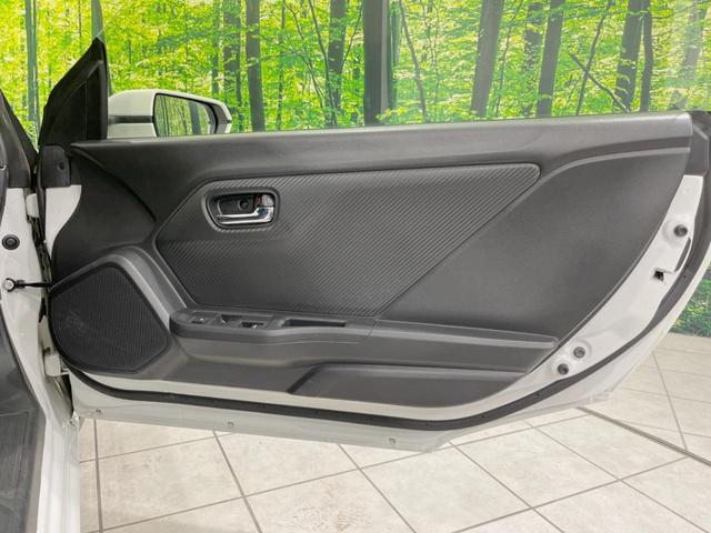 α 6MT車 バックカメラ Bluetooth再生 ハーフレザーシート LEDヘッド クルコン スマートキー オートライト 革巻きステアリング ステアリングスイッチ 純正15インチAW 盗難防止装置(22枚目)
