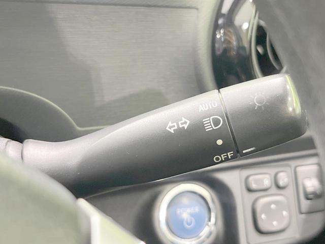 Ｓ　純正ナビ　Ｂｌｕｅｔｏｏｔｈ　ＥＴＣ　オートライト　オートエアコン　スマートキー　電動格納ミラー　プライバシーガラス　シートリフター　盗難防止装置　横滑り防止装置　ドアバイザー　バニティミラー　禁煙車(36枚目)