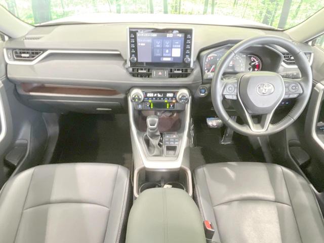 ＲＡＶ４ Ｇ　メーカー９インチディスプレイオーディオ　全周囲カメラ　衝突軽減　レーダークルーズ　Ｂｌｕｅｔｏｏｔｈ　ＥＴＣ　ドラレコ　パワーバックドア　メモリー機能付きパワーシート　シートベンチレーション　禁煙車（2枚目）