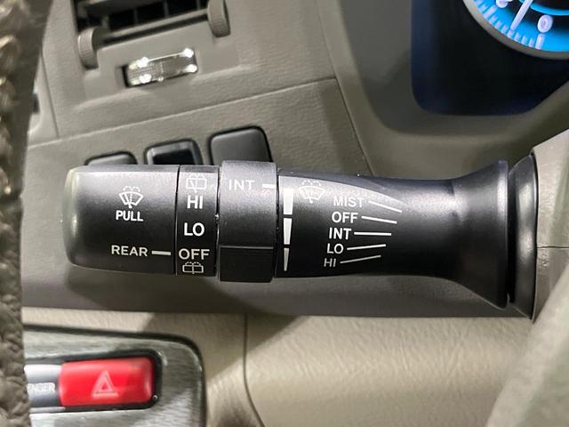 アイシス プラタナリミテッド　４ＷＤ　純正ナビ　バックカメラ　両側パワスラ　Ｂｌｕｅｔｏｏｔｈ　フルセグ　スマートキー　ＨＩＤヘッド　電動格納ミラー　パワーウィンドウ　バニティミラー　オートエアコン　ステアリングスイッチ（26枚目）