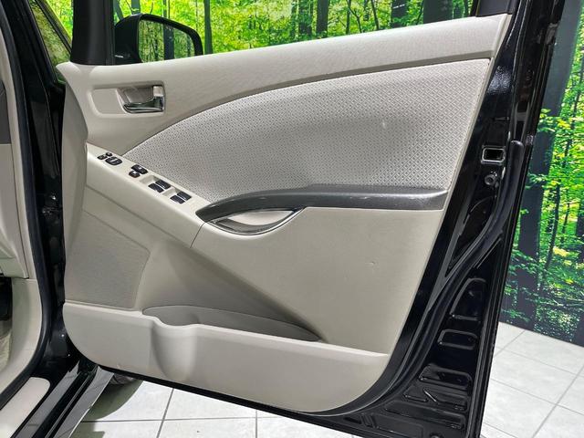 アイシス プラタナリミテッド　４ＷＤ　純正ナビ　バックカメラ　両側パワスラ　Ｂｌｕｅｔｏｏｔｈ　フルセグ　スマートキー　ＨＩＤヘッド　電動格納ミラー　パワーウィンドウ　バニティミラー　オートエアコン　ステアリングスイッチ（36枚目）