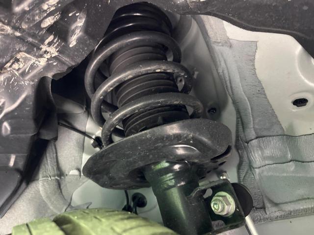 シエンタ ハイブリッドＺ　４ＷＤ　５人乗　純正１０．５型ナビ　全周囲カメラ　衝突軽減　レーダークルーズ　両側電動スライドドア　モデリスタアルミ　Ｂｌｕｅｔｏｏｔｈ　フルセグ　ＥＴＣ　ＬＥＤヘッド　オートエアコン　オートライト（20枚目）