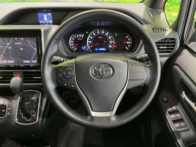 ヴォクシー ＺＳ　４ＷＤ　純正９インチナビ　フリップダウンモニター　寒冷地仕様　バックカメラ　両側パワースライドドア　Ｂｌｕｅｔｏｏｔｈ　フルセグ　ＥＴＣ　ドラレコ　ＬＥＤヘッド　革巻きステアリング　オートエアコン（12枚目）