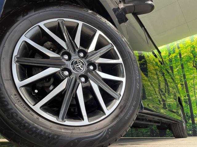 ヴォクシー ＺＳ　４ＷＤ　純正９インチナビ　フリップダウンモニター　寒冷地仕様　バックカメラ　両側パワースライドドア　Ｂｌｕｅｔｏｏｔｈ　フルセグ　ＥＴＣ　ドラレコ　ＬＥＤヘッド　革巻きステアリング　オートエアコン（14枚目）