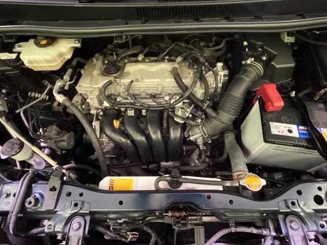 ヴォクシー ＺＳ　４ＷＤ　純正９インチナビ　フリップダウンモニター　寒冷地仕様　バックカメラ　両側パワースライドドア　Ｂｌｕｅｔｏｏｔｈ　フルセグ　ＥＴＣ　ドラレコ　ＬＥＤヘッド　革巻きステアリング　オートエアコン（19枚目）