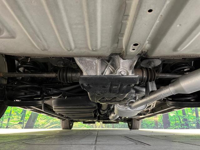 ヴォクシー ＺＳ　４ＷＤ　純正９インチナビ　フリップダウンモニター　寒冷地仕様　バックカメラ　両側パワースライドドア　Ｂｌｕｅｔｏｏｔｈ　フルセグ　ＥＴＣ　ドラレコ　ＬＥＤヘッド　革巻きステアリング　オートエアコン（20枚目）