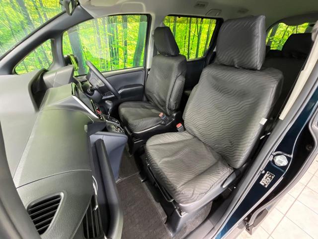 ヴォクシー ＺＳ　４ＷＤ　純正９インチナビ　フリップダウンモニター　寒冷地仕様　バックカメラ　両側パワースライドドア　Ｂｌｕｅｔｏｏｔｈ　フルセグ　ＥＴＣ　ドラレコ　ＬＥＤヘッド　革巻きステアリング　オートエアコン（33枚目）