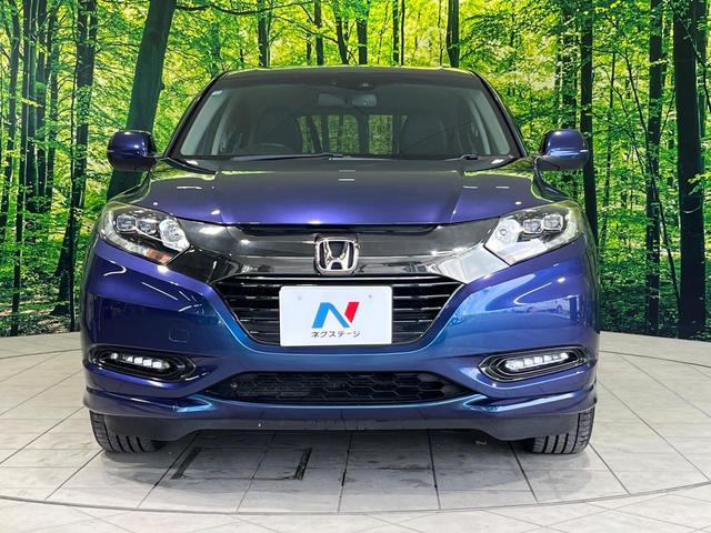 ヴェゼル ハイブリッドＺ・ホンダセンシング　４ＷＤ　純正ナビ　バックカメラ　衝突軽減　アダプティブクルーズ　ＥＴＣ　Ｂｌｕｅｔｏｏｔｈ　フルセグ　シートヒーター　ＬＥＤヘッド・フォグ　デュアルオートエアコン　オートライト　革巻きステアリング（14枚目）