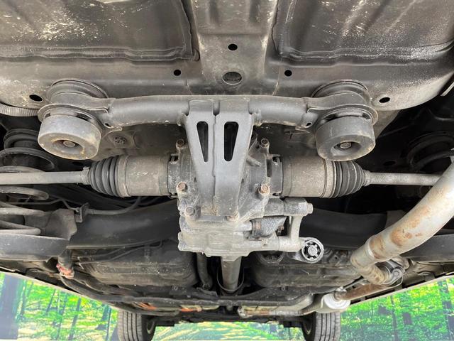 ヴェゼル ハイブリッドＺ・ホンダセンシング　４ＷＤ　純正ナビ　バックカメラ　衝突軽減　アダプティブクルーズ　ＥＴＣ　Ｂｌｕｅｔｏｏｔｈ　フルセグ　シートヒーター　ＬＥＤヘッド・フォグ　デュアルオートエアコン　オートライト　革巻きステアリング（19枚目）