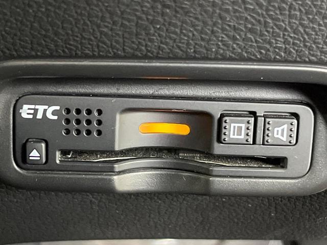 ヴェゼル ハイブリッドＺ・ホンダセンシング　４ＷＤ　純正ナビ　バックカメラ　衝突軽減　アダプティブクルーズ　ＥＴＣ　Ｂｌｕｅｔｏｏｔｈ　フルセグ　シートヒーター　ＬＥＤヘッド・フォグ　デュアルオートエアコン　オートライト　革巻きステアリング（29枚目）