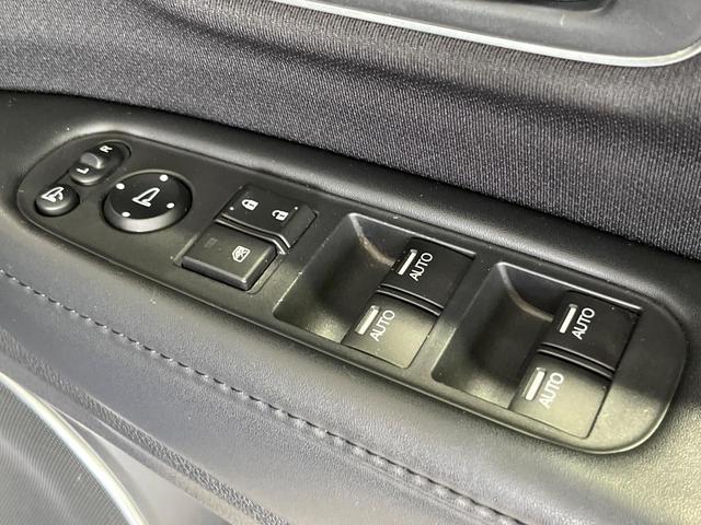 ヴェゼル ハイブリッドＺ・ホンダセンシング　４ＷＤ　純正ナビ　バックカメラ　衝突軽減　アダプティブクルーズ　ＥＴＣ　Ｂｌｕｅｔｏｏｔｈ　フルセグ　シートヒーター　ＬＥＤヘッド・フォグ　デュアルオートエアコン　オートライト　革巻きステアリング（58枚目）