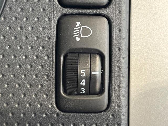 FJクルーザー オフロードパッケージ 4WD SDナビ 寒冷地仕様 フルセグ Bluetooth ETC クルコン リモコンキー ステアリングスイッチ 横滑り防止 プライバシーガラス ヘッドライトレベライザー リアデフロック パワステ(33枚目)