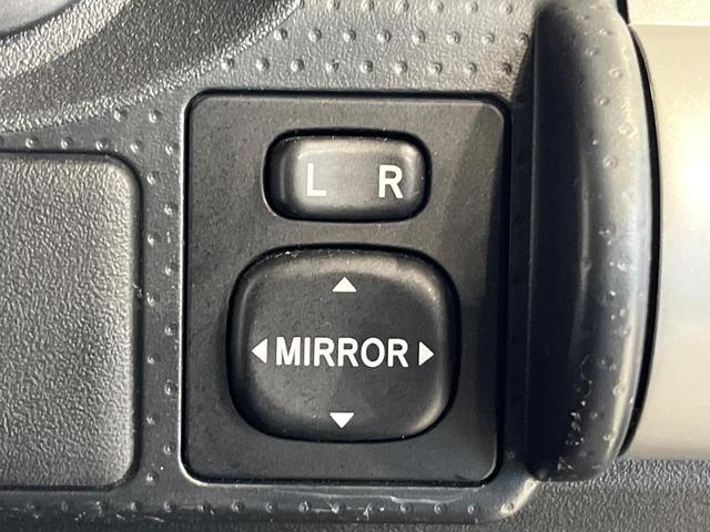 FJクルーザー オフロードパッケージ 4WD SDナビ 寒冷地仕様 フルセグ Bluetooth ETC クルコン リモコンキー ステアリングスイッチ 横滑り防止 プライバシーガラス ヘッドライトレベライザー リアデフロック パワステ(34枚目)