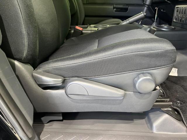 FJクルーザー オフロードパッケージ 4WD SDナビ 寒冷地仕様 フルセグ Bluetooth ETC クルコン リモコンキー ステアリングスイッチ 横滑り防止 プライバシーガラス ヘッドライトレベライザー リアデフロック パワステ(49枚目)