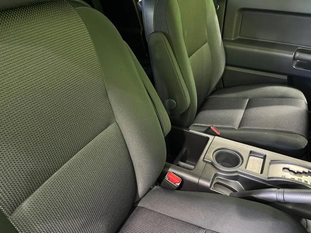 FJクルーザー オフロードパッケージ 4WD SDナビ 寒冷地仕様 フルセグ Bluetooth ETC クルコン リモコンキー ステアリングスイッチ 横滑り防止 プライバシーガラス ヘッドライトレベライザー リアデフロック パワステ(50枚目)