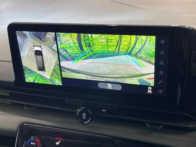 セレナ ｅ－パワー　ルキシオン　メーカー１２．３インチナビ　全周囲カメラ　衝突軽減　両側パワースライドドア　デジタルインナーミラー　ブラインドスポットモニター　ＬＥＤヘッド　革巻きステアリング　プッシュスタート　電動格納ミラー（5枚目）
