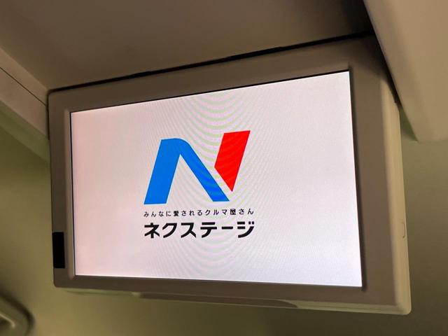 オデッセイ アブソルート　純正ナビ　バックカメラ　両側パワースライドドア　ＬＥＤヘッド　革巻きステアリング　パドルシフト　オートエアコン　アイドリングストップ　クルーズコントロール　プッシュスタート　ステリモ　スマートキー（3枚目）