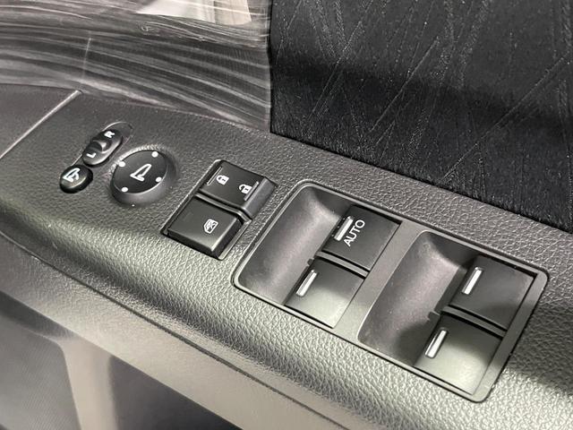 オデッセイ アブソルート　純正ナビ　バックカメラ　両側パワースライドドア　ＬＥＤヘッド　革巻きステアリング　パドルシフト　オートエアコン　アイドリングストップ　クルーズコントロール　プッシュスタート　ステリモ　スマートキー（54枚目）