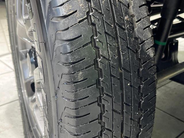 ジムニーシエラ JC SDナビ バックカメラ 衝突軽減 ETC ドラレコ Bluetooth フルセグ シートヒーター LEDヘッド オートエアコン オートライト 革巻きステアリング ステアリングスイッチ スマートキー(55枚目)