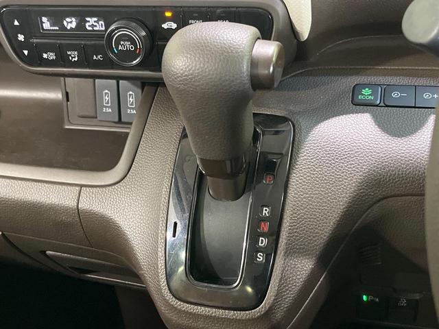 N-BOX L SDナビ 衝突軽減 バックカメラ 電動スライドドア Bluetooth ETC フルセグ LEDヘッド オートライト シートヒーター 横滑り防止装置 電動格納ミラー パワーウィンドウ スマートキー(24枚目)