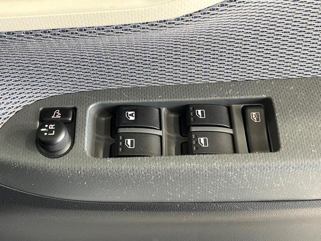 ステラ L スマートアシスト 4WD 寒冷地仕様 CDオーディオ AM/FM バックカメラ 横滑り防止機能 アイドリングストップ パワーウインドウ 電動格納ミラー バニティミラー プライバシーガラス(45枚目)