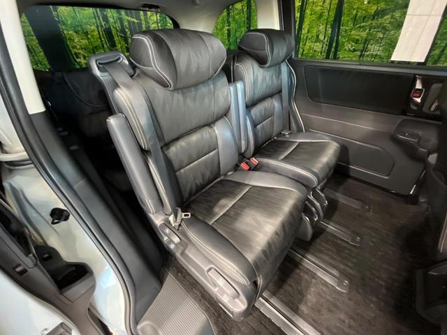 オデッセイハイブリッド ハイブリッドアブソルート・EXホンダセンシング 後席モニター 純正ナビ バックカメラ 衝突軽減 アダプティブクルーズ 両側電動スライドドア Bluetooth フルセグ ETC ドラレコ LEDヘッド・フォグ リアオートエアコン 革巻きステアリング(9枚目)