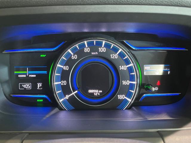 オデッセイハイブリッド ハイブリッドアブソルート・EXホンダセンシング 後席モニター 純正ナビ バックカメラ 衝突軽減 アダプティブクルーズ 両側電動スライドドア Bluetooth フルセグ ETC ドラレコ LEDヘッド・フォグ リアオートエアコン 革巻きステアリング(25枚目)