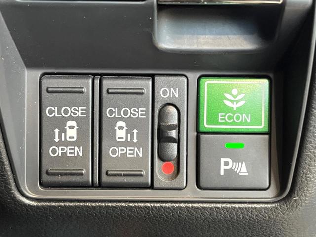 オデッセイハイブリッド ハイブリッドアブソルート・EXホンダセンシング 後席モニター 純正ナビ バックカメラ 衝突軽減 アダプティブクルーズ 両側電動スライドドア Bluetooth フルセグ ETC ドラレコ LEDヘッド・フォグ リアオートエアコン 革巻きステアリング(26枚目)