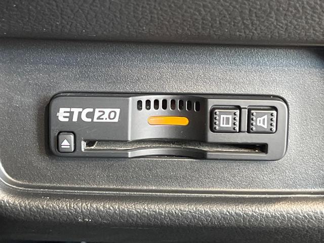 オデッセイハイブリッド ハイブリッドアブソルート・EXホンダセンシング 後席モニター 純正ナビ バックカメラ 衝突軽減 アダプティブクルーズ 両側電動スライドドア Bluetooth フルセグ ETC ドラレコ LEDヘッド・フォグ リアオートエアコン 革巻きステアリング(33枚目)