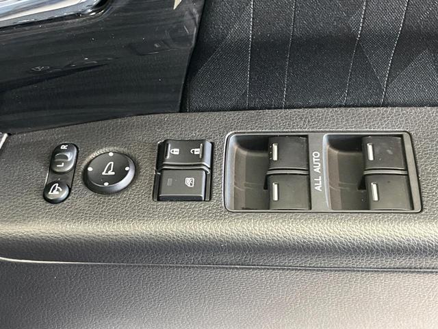 オデッセイハイブリッド ハイブリッドアブソルート・EXホンダセンシング 後席モニター 純正ナビ バックカメラ 衝突軽減 アダプティブクルーズ 両側電動スライドドア Bluetooth フルセグ ETC ドラレコ LEDヘッド・フォグ リアオートエアコン 革巻きステアリング(48枚目)