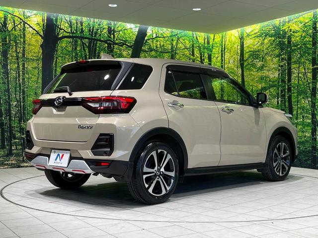 ロッキー プレミアムG 4WD SD9型ナビ 全周囲カメラ 衝突軽減 アダプティブクルーズ Bluetooth フルセグ ETC ドラレコ シートヒーター LEDヘッド オートエアコン オートライト 革巻きステアリング(17枚目)