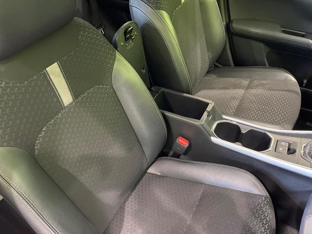 ロッキー プレミアムG 4WD SD9型ナビ 全周囲カメラ 衝突軽減 アダプティブクルーズ Bluetooth フルセグ ETC ドラレコ シートヒーター LEDヘッド オートエアコン オートライト 革巻きステアリング(38枚目)