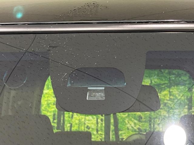 N-BOXカスタム G・Lパッケージ 純正ナビ バックカメラ 両側パワースライドドア ETC HIDヘッド オートライト オートエアコン パワーウインドウ プライバシーガラス 電動格納ミラー ステリモ プッシュスタート スマートキー(3枚目)