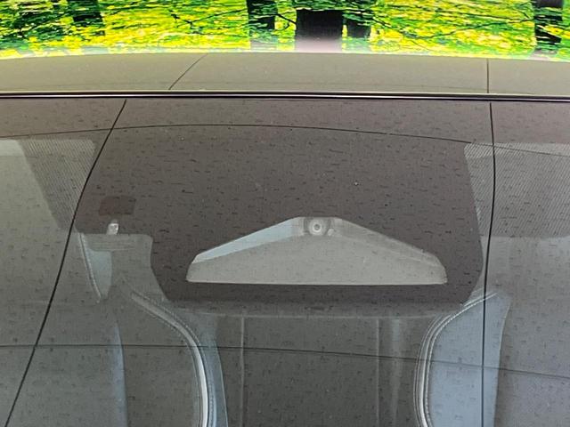 プリウス Z ガラスルーフ 純正12.3型ナビ 全周囲カメラ 衝突軽減 レーダークルーズ パワーバックドア デジタルインナーミラー シートベンチレーション メモリーパワーシート ブラインドスポットモニター ETC(4枚目)