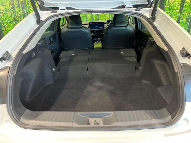 プリウス Z ガラスルーフ 純正12.3型ナビ 全周囲カメラ 衝突軽減 レーダークルーズ パワーバックドア デジタルインナーミラー シートベンチレーション メモリーパワーシート ブラインドスポットモニター ETC(9枚目)