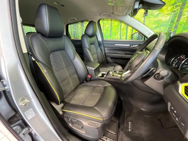 ＣＸ－５ ２０Ｓ　フィールドジャーニー　４ＷＤ　メーカー７８．８インチナビ　全周囲カメラ　衝突軽減　パワーバックドア　ＥＴＣ　Ｂｌｕｅｔｏｏｔｈ　革巻きステアリング　ＬＥＤヘッド　パワーシート　シートヒーター　プッシュスタート　ステリモ（8枚目）