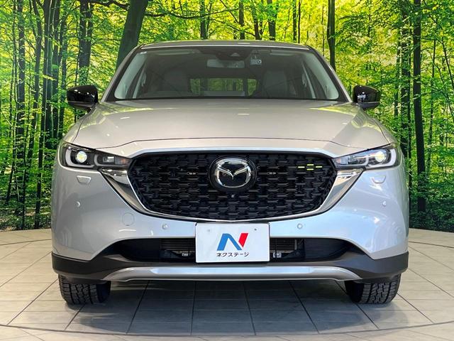 ＣＸ－５ ２０Ｓ　フィールドジャーニー　４ＷＤ　メーカー７８．８インチナビ　全周囲カメラ　衝突軽減　パワーバックドア　ＥＴＣ　Ｂｌｕｅｔｏｏｔｈ　革巻きステアリング　ＬＥＤヘッド　パワーシート　シートヒーター　プッシュスタート　ステリモ（14枚目）