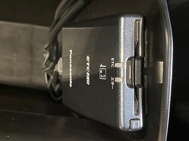 ＣＸ－５ ２０Ｓ　フィールドジャーニー　４ＷＤ　メーカー７８．８インチナビ　全周囲カメラ　衝突軽減　パワーバックドア　ＥＴＣ　Ｂｌｕｅｔｏｏｔｈ　革巻きステアリング　ＬＥＤヘッド　パワーシート　シートヒーター　プッシュスタート　ステリモ（31枚目）