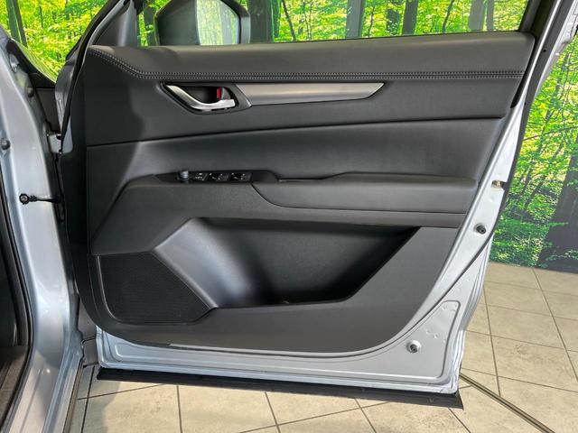 ＣＸ－５ ２０Ｓ　フィールドジャーニー　４ＷＤ　メーカー７８．８インチナビ　全周囲カメラ　衝突軽減　パワーバックドア　ＥＴＣ　Ｂｌｕｅｔｏｏｔｈ　革巻きステアリング　ＬＥＤヘッド　パワーシート　シートヒーター　プッシュスタート　ステリモ（38枚目）