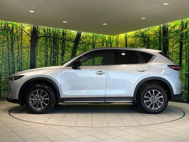 ＣＸ－５ ２０Ｓ　フィールドジャーニー　４ＷＤ　メーカー７８．８インチナビ　全周囲カメラ　衝突軽減　パワーバックドア　ＥＴＣ　Ｂｌｕｅｔｏｏｔｈ　革巻きステアリング　ＬＥＤヘッド　パワーシート　シートヒーター　プッシュスタート　ステリモ（75枚目）