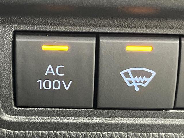 ヤリスクロス ハイブリッドZ 4WD メーカー8インチディスプレイオーディオ ブラインドスポットモニター 寒冷地仕様 全周囲カメラ 衝突軽減 レーダークルーズ LEDヘッド 革巻きステアリング パワーシート シートヒーター(3枚目)