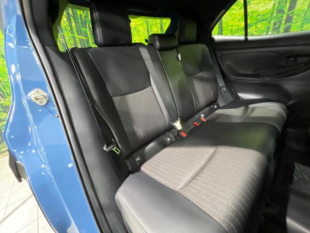 ヤリスクロス ハイブリッドZ 4WD メーカー8インチディスプレイオーディオ ブラインドスポットモニター 寒冷地仕様 全周囲カメラ 衝突軽減 レーダークルーズ LEDヘッド 革巻きステアリング パワーシート シートヒーター(9枚目)