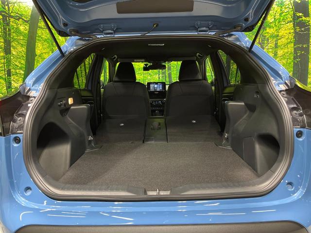 ヤリスクロス ハイブリッドZ 4WD メーカー8インチディスプレイオーディオ ブラインドスポットモニター 寒冷地仕様 全周囲カメラ 衝突軽減 レーダークルーズ LEDヘッド 革巻きステアリング パワーシート シートヒーター(10枚目)