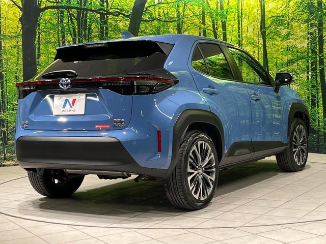 ヤリスクロス ハイブリッドZ 4WD メーカー8インチディスプレイオーディオ ブラインドスポットモニター 寒冷地仕様 全周囲カメラ 衝突軽減 レーダークルーズ LEDヘッド 革巻きステアリング パワーシート シートヒーター(17枚目)